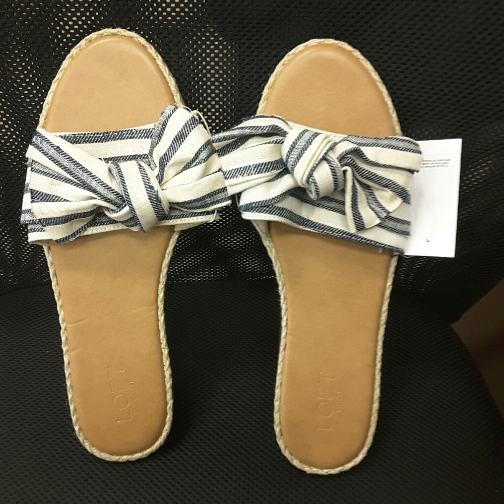 COPY - ANNE TAYLOR LOFT  Blue & White Fabric Flats 10 BN